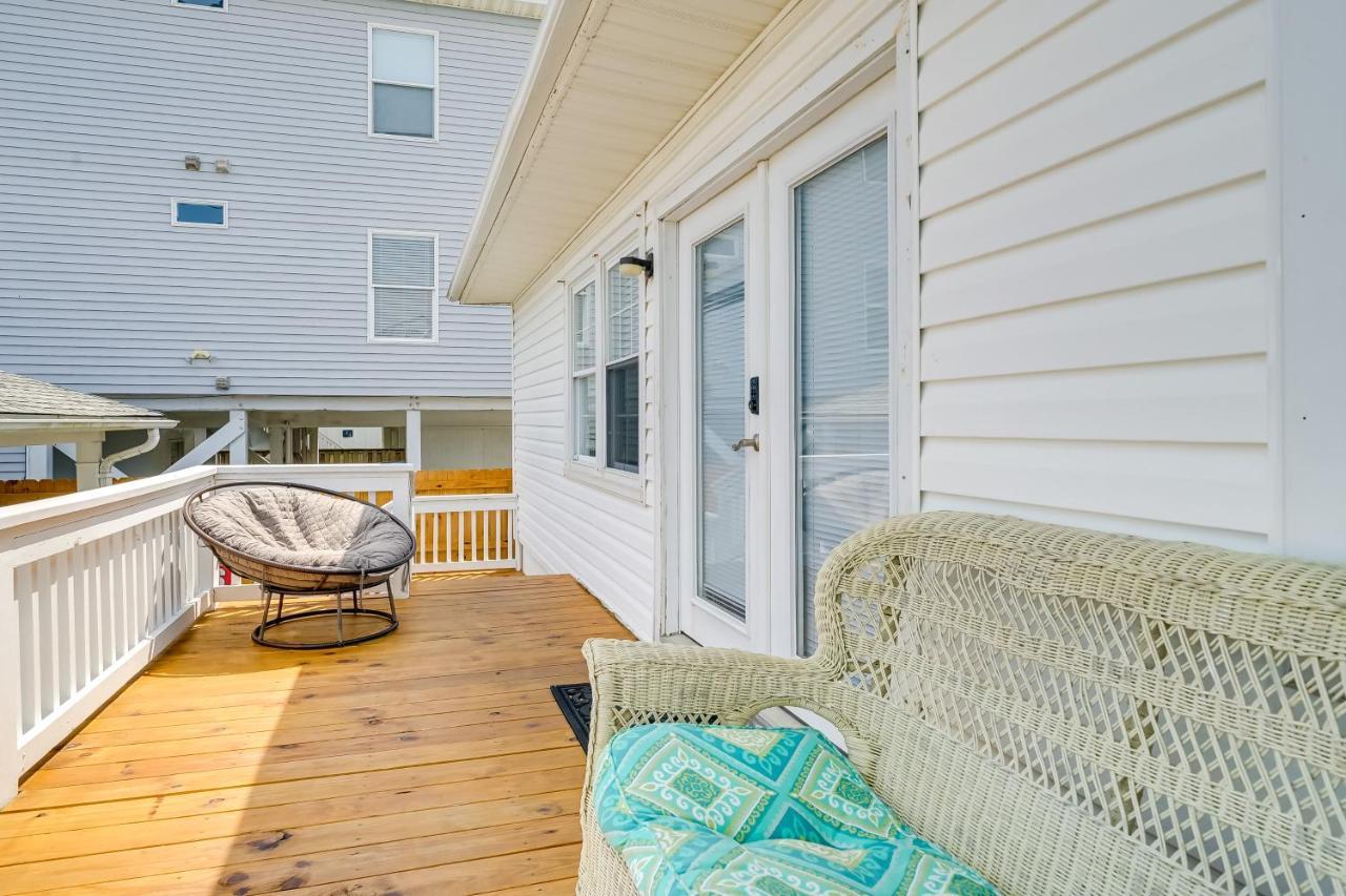 Carolina Beach Home With Private Deck Walk To Shore Exterior foto